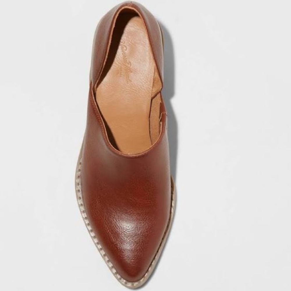 Universal Thread Tan / Brown Booties